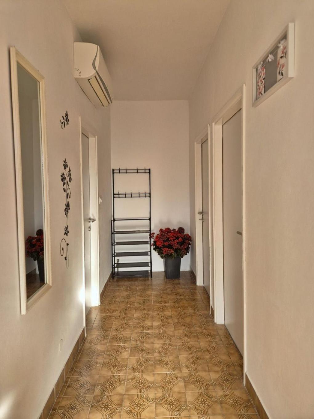Apartments Josi - Parking And Barbecue Grebaštica 외부 사진